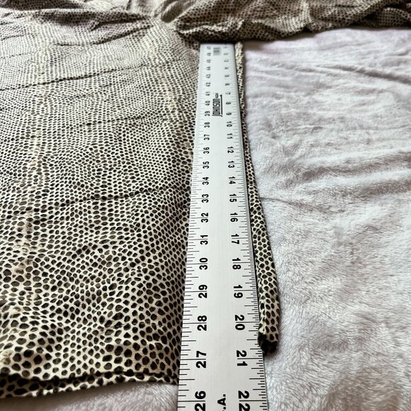 Avenue Womens Snakeskin Bermuda Shorts Size 32 Brown Linen Blend Embroidered Hem - Picture 9 of 13